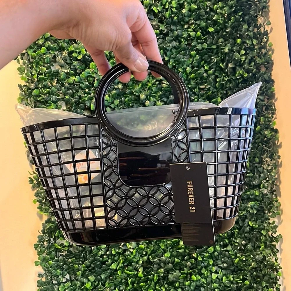 Forever 21 🖤🖤🖤Chic Jellie Bag - NWT